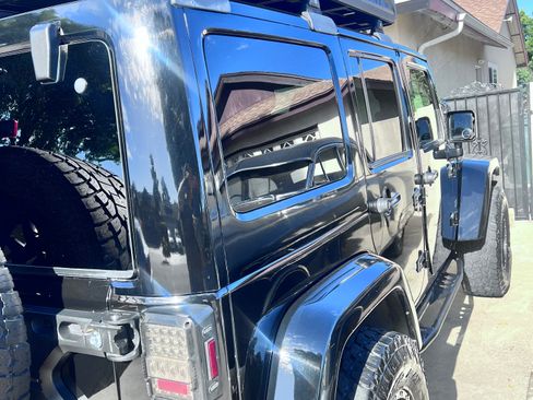 Used 2013 Jeep Wrangler Unlimited Sahara AWD/4WD image 4