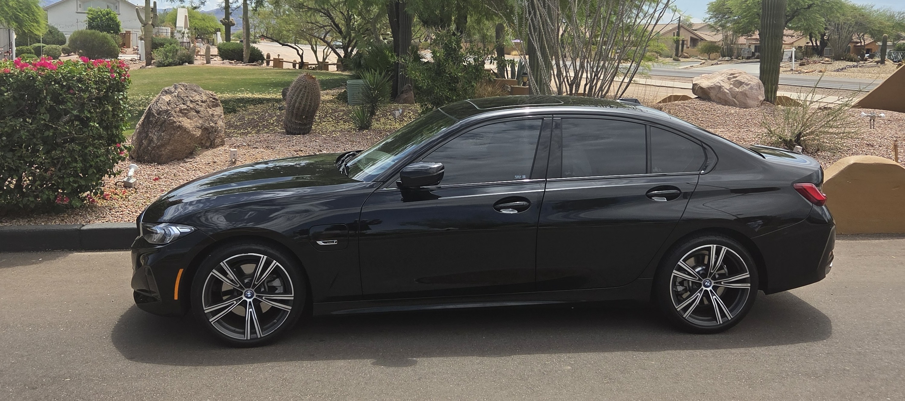 Used 2023 BMW 330e w/ Premium Package RWD image 6