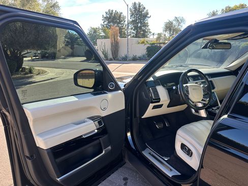 Used 2016 Land Rover Range Rover Autobiography image 9