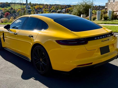 Used 2018 Porsche Panamera 4S image 6