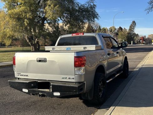 Used 2010 Toyota Tundra 4x4 CrewMax image 6