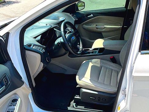 Used 2019 Ford Escape Titanium AWD/4WD image 11