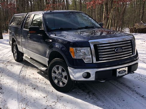 Used 2010 Ford F150 XLT image 4