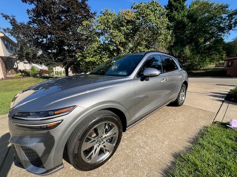 Used 2025 Genesis GV70 3.5T Sport image 5