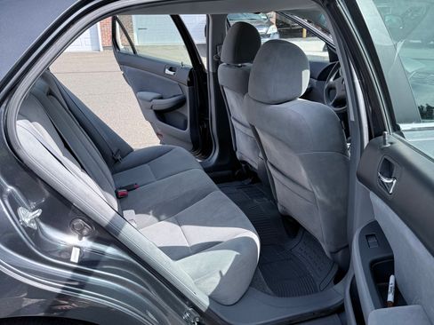 Used 2005 Honda Accord LX image 8