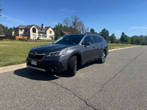 Used 2020 Subaru Outback Limited AWD/4WD image 2