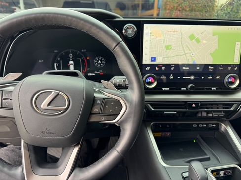 Used 2024 Lexus TX 350 AWD w/ Technology Package image 15