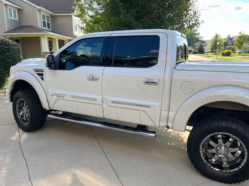 Used 2015 Ford F150 Lariat w/ Equipment Group 502A Luxury image 5