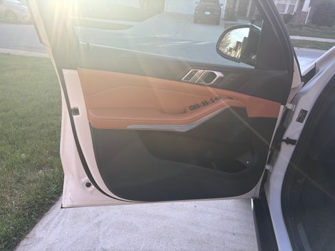 Used 2023 BMW X5 xDrive45e image 8