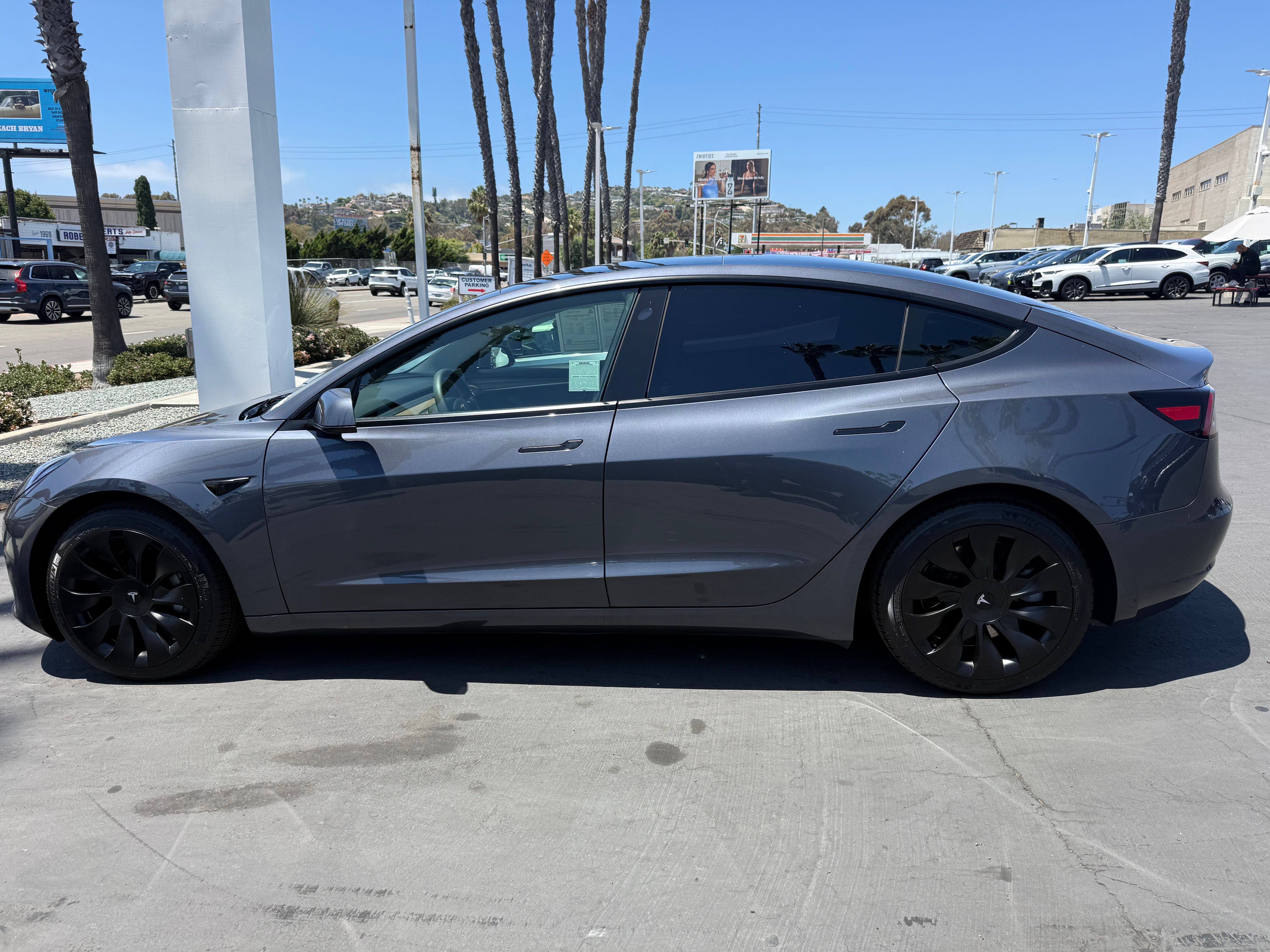 Used 2023 Tesla Model 3 Standard Range RWD image 2