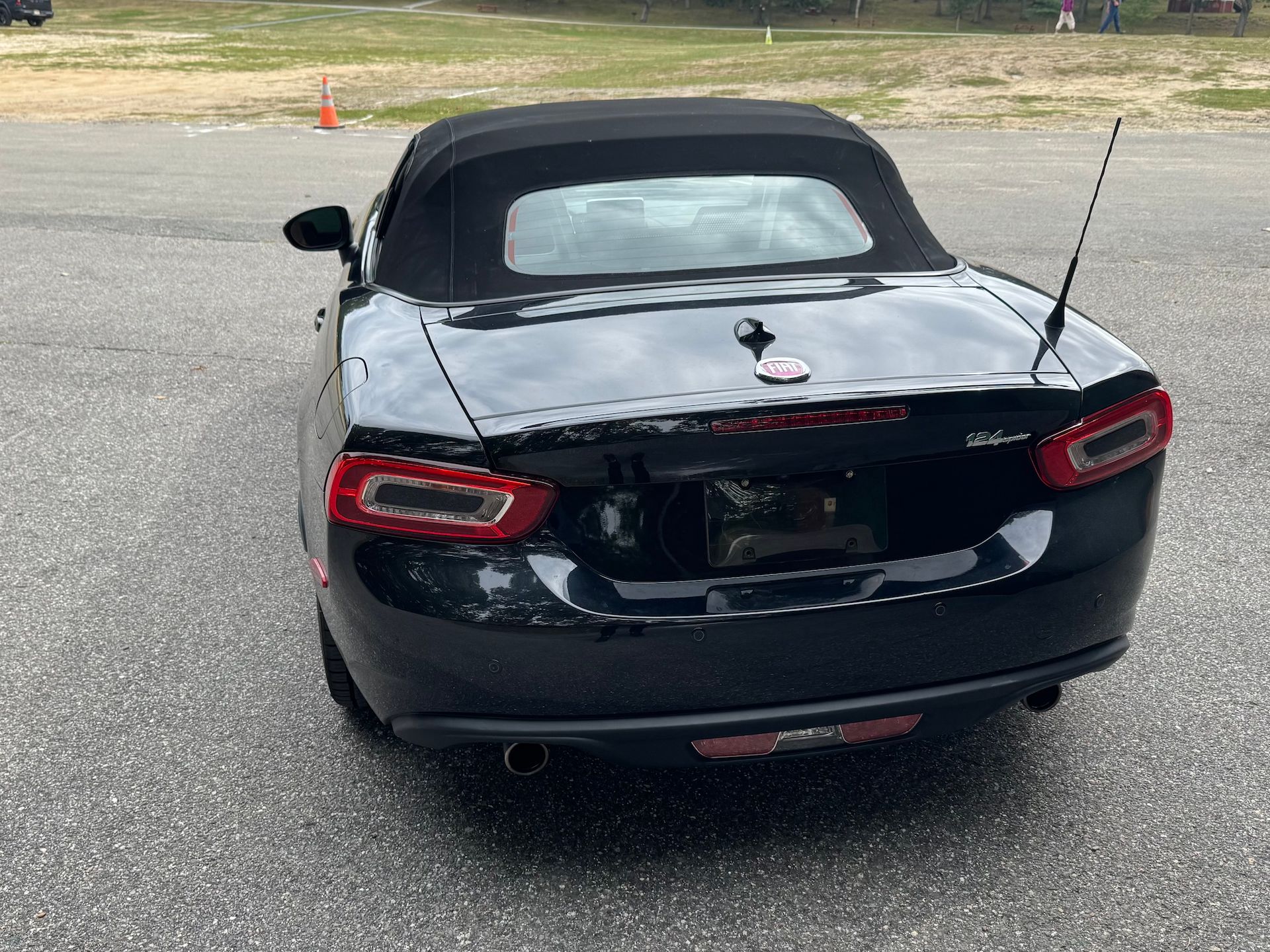 Used 2018 FIAT 124 Spider Lusso w/ Convenience Group RWD image 15