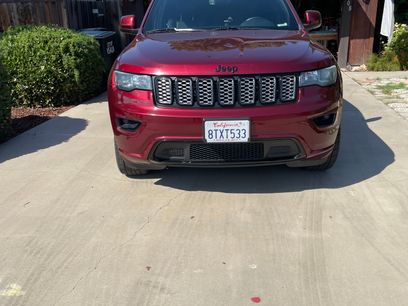 Used 2019 Jeep Grand Cherokee Altitude