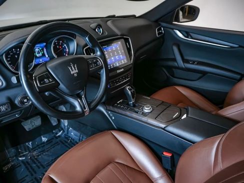 Used 2017 Maserati Ghibli S Q4 AWD/4WD image 9