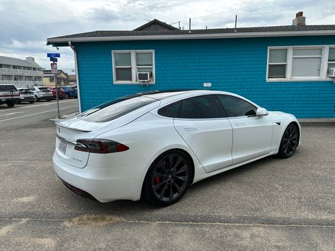 Used 2019 Tesla Model S Performance AWD/4WD image 8