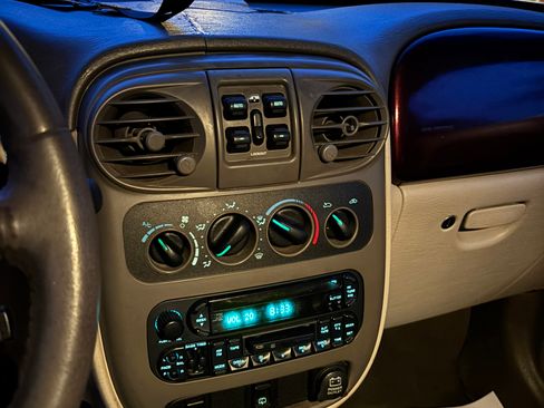 Used 2002 Chrysler PT Cruiser Limited FWD image 5