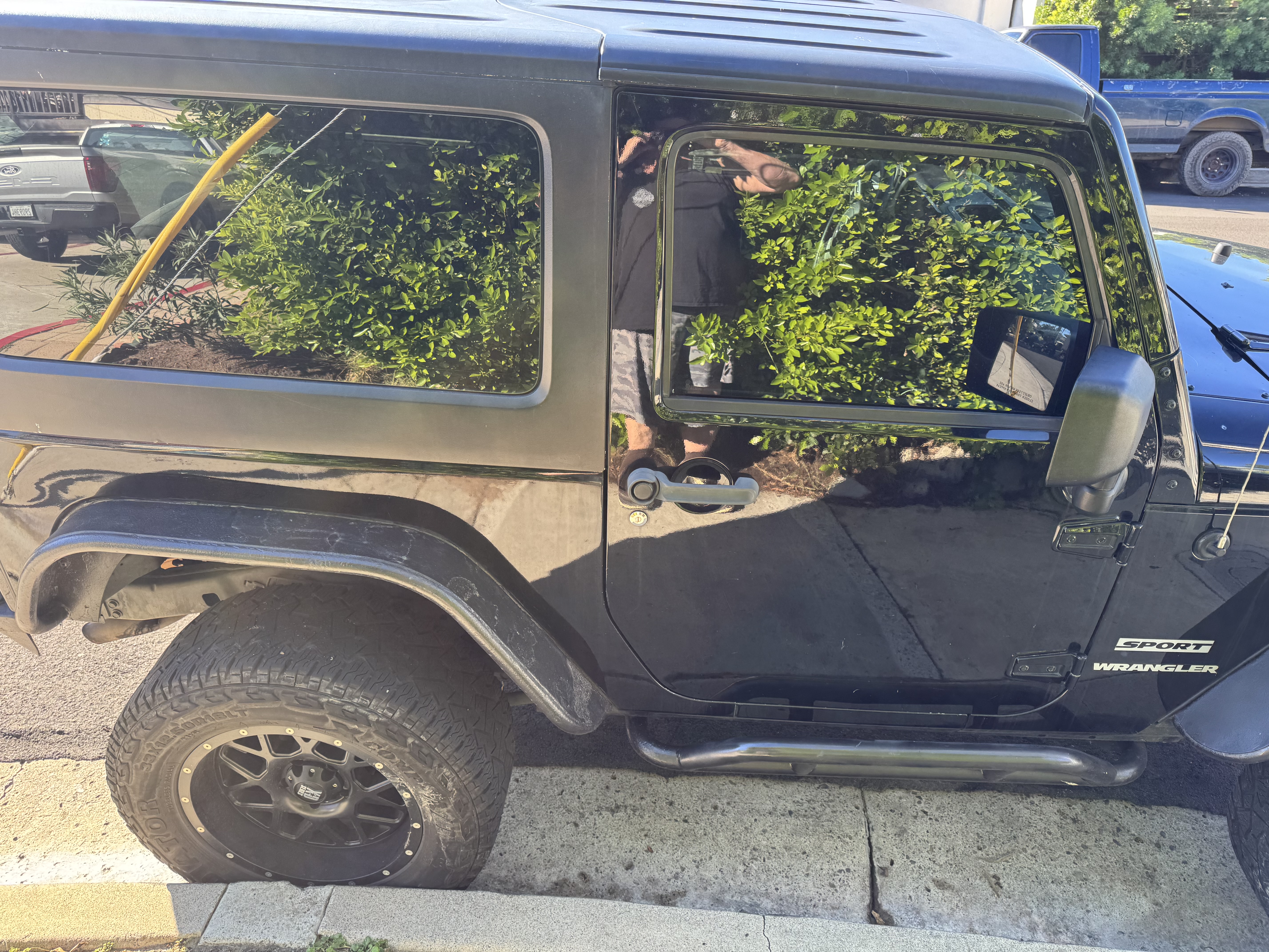 Used 2012 Jeep Wrangler Sport AWD/4WD image 9