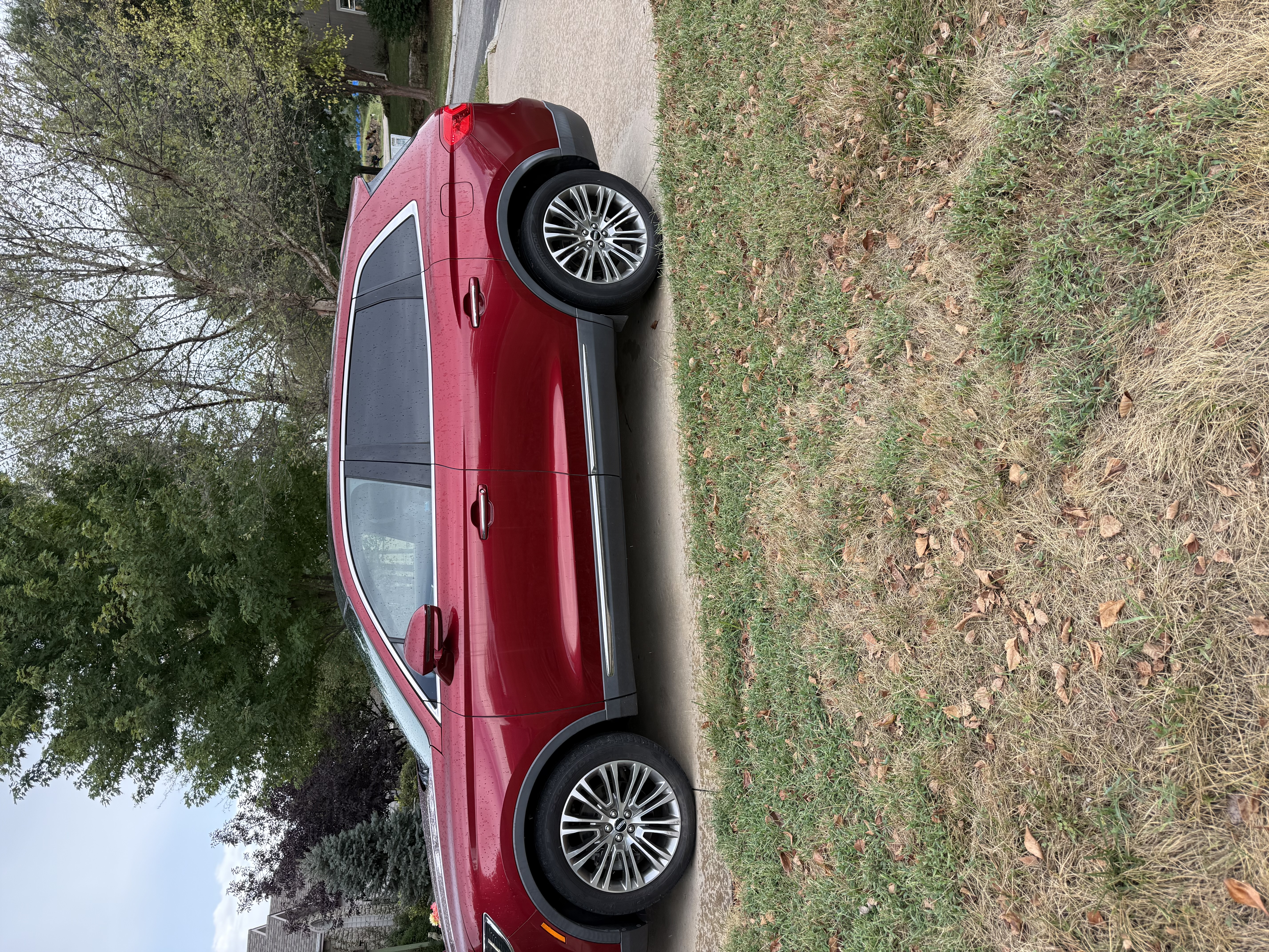 Used 2016 Lincoln MKX Reserve w/ Climate Package AWD/4WD image 1