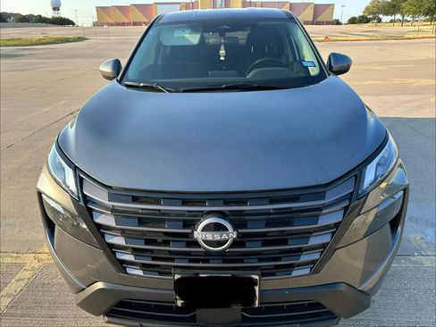 Used 2026 Nissan Rogue SV w/ Cold Weather Package FWD image 1