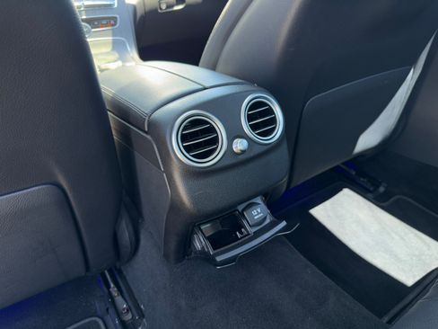 Used 2019 Mercedes-Benz C 300 Sedan image 19