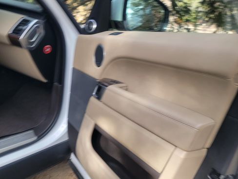 Used 2015 Land Rover Range Rover Sport Supercharged image 15