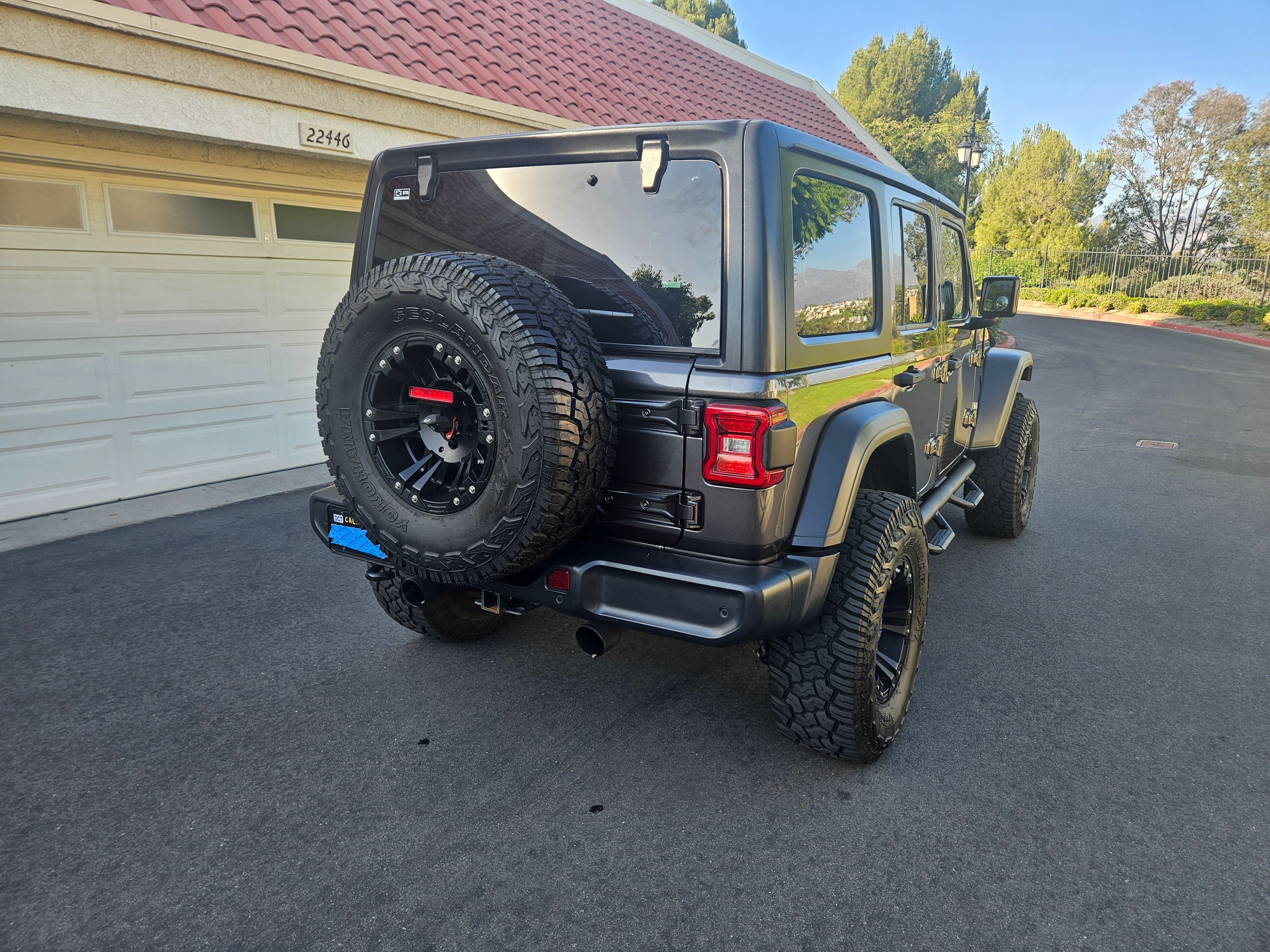 Used 2018 Jeep Wrangler Unlimited Sport S AWD/4WD image 5
