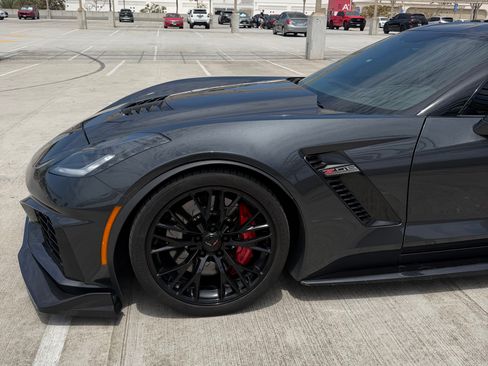Used 2017 Chevrolet Corvette Z06 RWD image 6