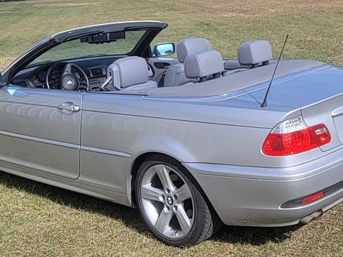 Used 2006 BMW 325Ci Convertible image 10