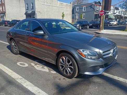 Used 2018 Mercedes-Benz C 300 4MATIC Sedan image 1