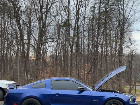 Used 2013 Ford Mustang GT Premium w/ GT Track Pkg image 2