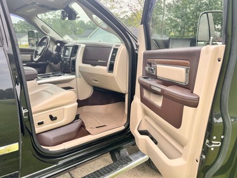 Used 2016 RAM 2500 Laramie AWD/4WD image 9