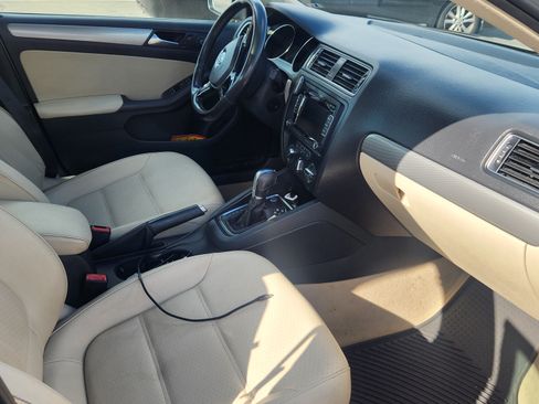 Used 2015 Volkswagen Jetta SE FWD image 11