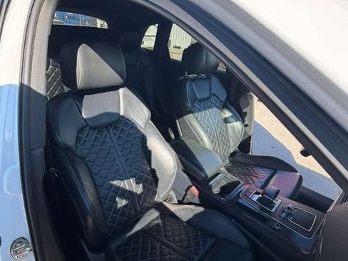 Used 2018 Audi SQ5 Prestige image 17
