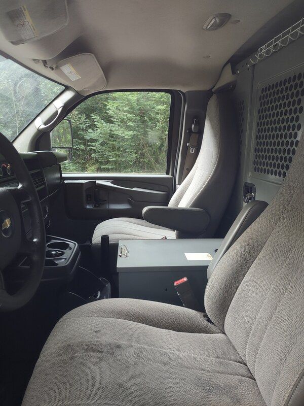 Used 2015 Chevrolet Express 3500 RWD image 8