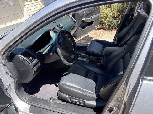 Used 2004 Honda Accord EX image 9