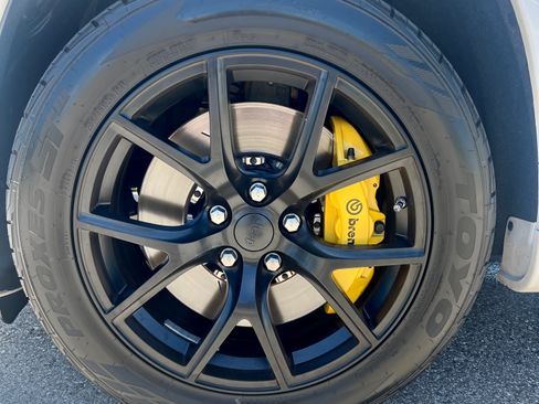 Used 2018 Jeep Grand Cherokee Trackhawk image 29