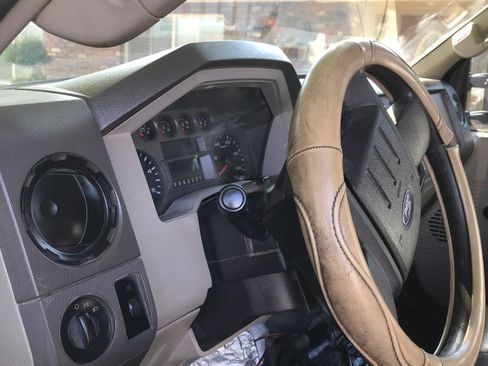 Used 2008 Ford F550 4x4 Crew Cab Super Duty image 6