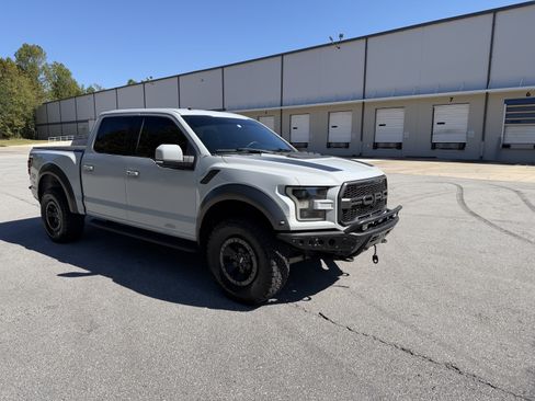 Used 2017 Ford F150 Raptor w/ Equipment Group 802A Luxury image 11