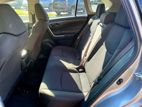 Used 2019 Toyota RAV4 LE image 22