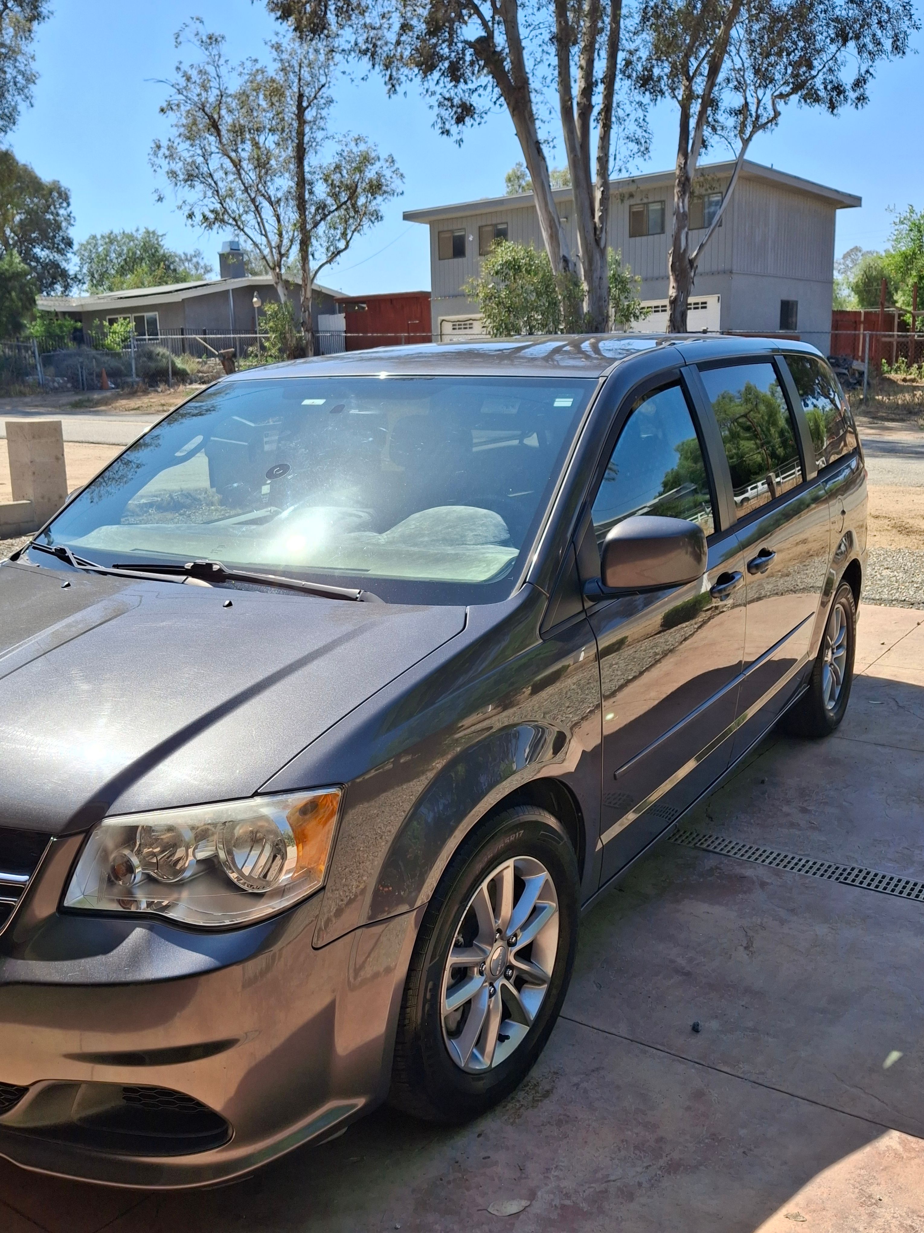 Used 2016 Dodge Grand Caravan SE FWD image 10