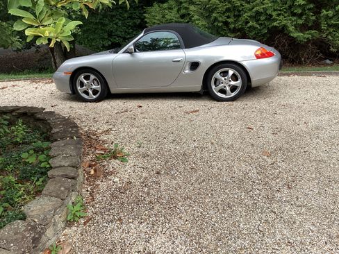 Used 2002 Porsche Boxster RWD image 3