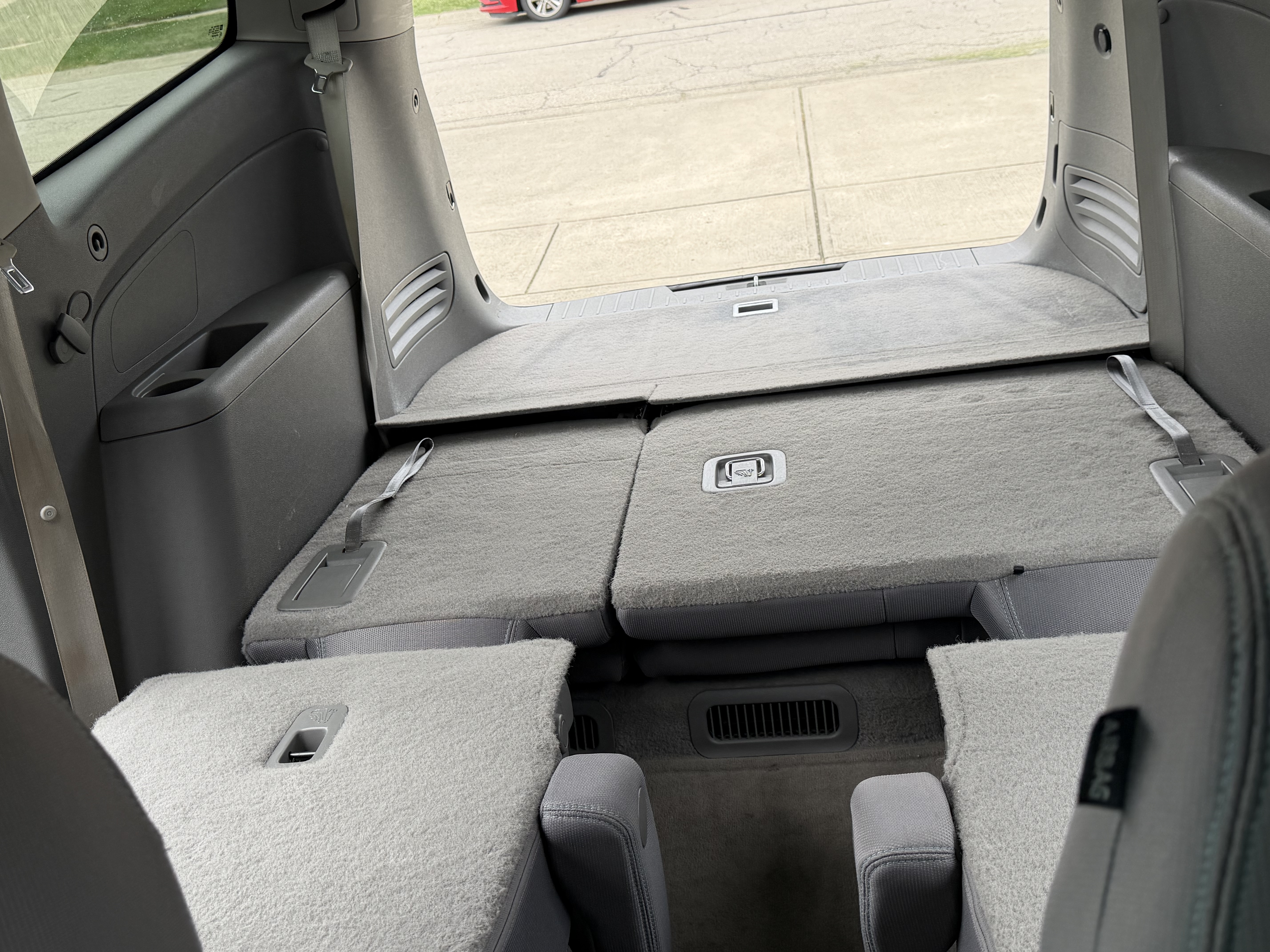 Used 2015 Chevrolet Traverse LT w/ Style and Technology Package FWD image 9
