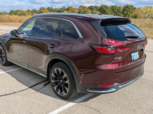 Used 2024 MAZDA CX-90 Plug-In Hybrid w/ Premium Pkg image 2