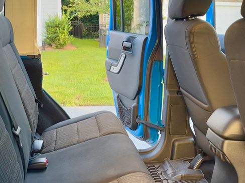 Used 2011 Jeep Wrangler Unlimited Sahara w/ Connectivity Group image 20