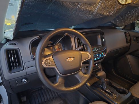 Used 2017 Chevrolet Colorado W/T w/ WT Convenience Package image 4