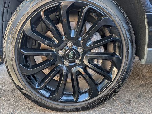 Used 2022 Land Rover Range Rover Autobiography image 9