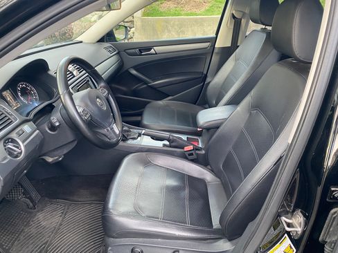 Used 2015 Volkswagen Passat TDI SE image 5