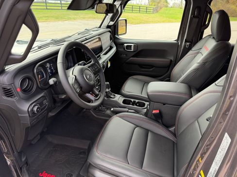 Used 2026 Jeep Wrangler Unlimited Rubicon image 27