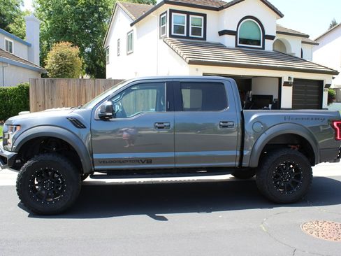Used 2020 Ford F150 Raptor w/ Equipment Group 802A Luxury image 2