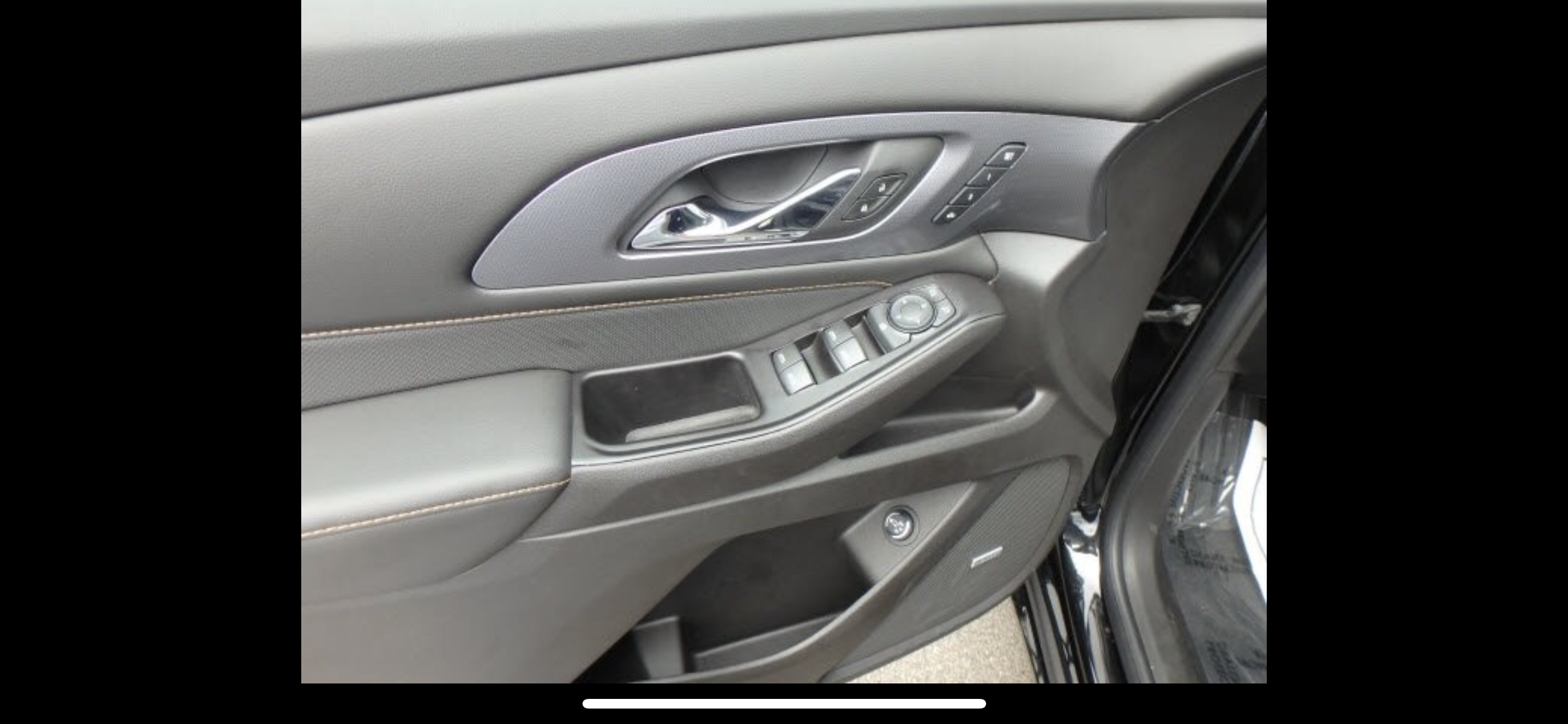 Used 2018 Chevrolet Traverse Premier w/ Redline Edition FWD image 19