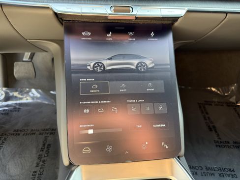 Used 2024 Lucid Air Touring image 25